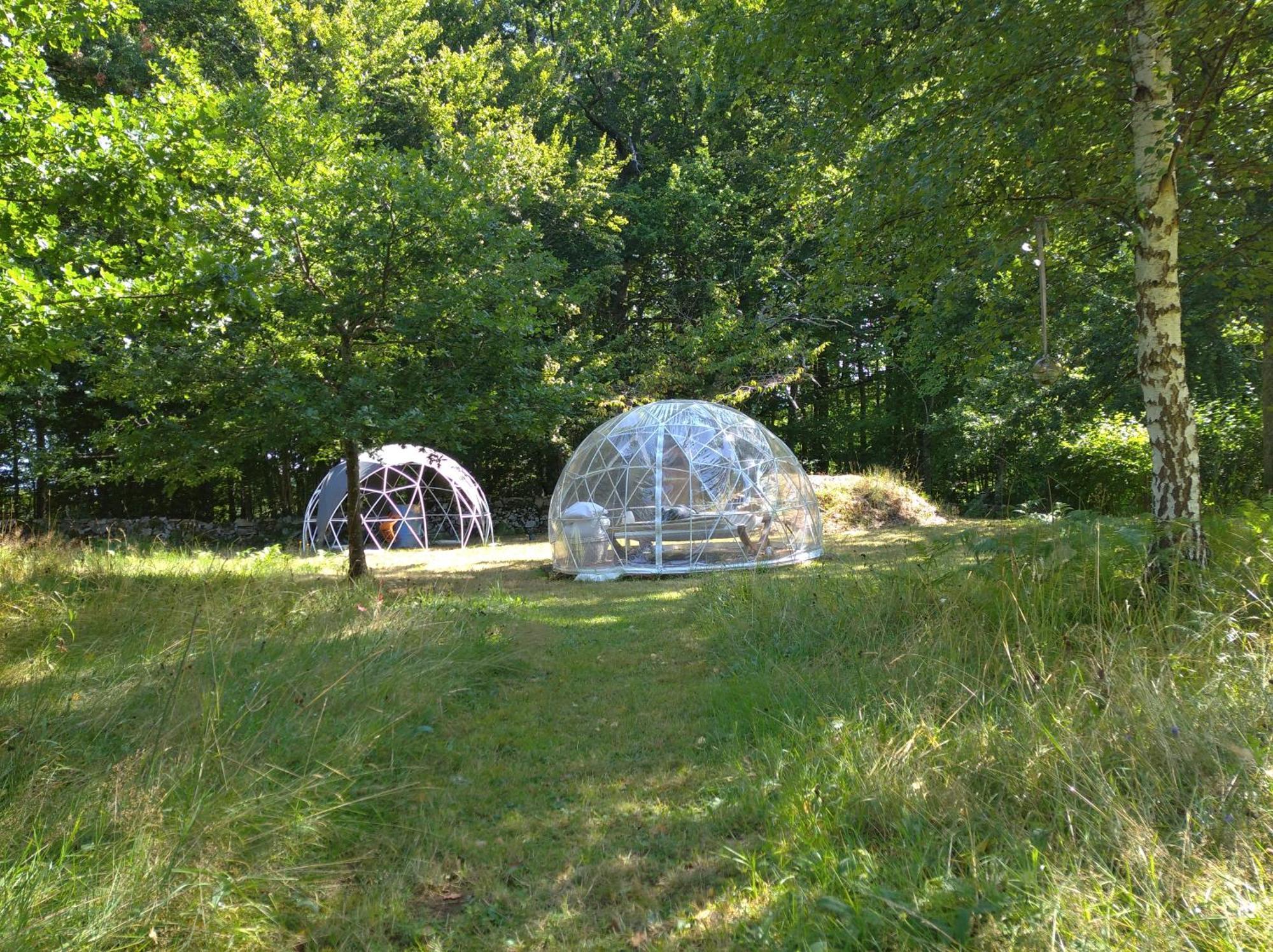Voyage Spatio-Temporel Poussanges Exterior photo